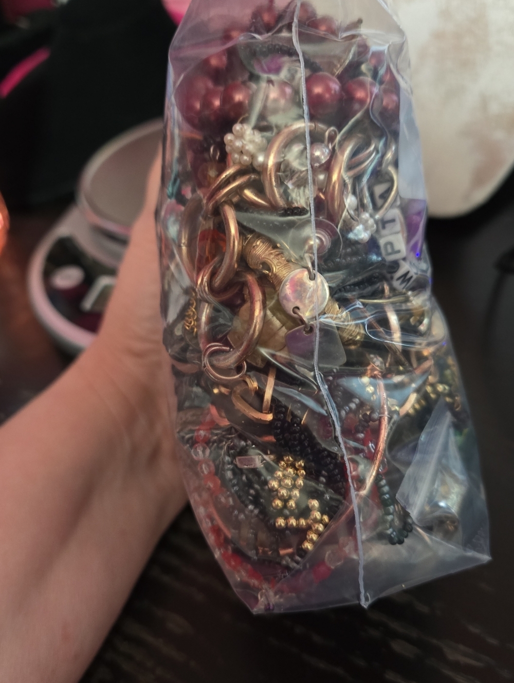 Junk Craft Broken Jewelry Bundle Purp8723 2.15 Lbs - Picture 5 of 6
